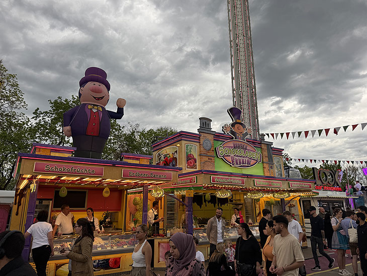 Berti's Schokoladenfabrik auf dem Osterplärrer 2024 in Augsburg (©Foto: Martin Schmitz)